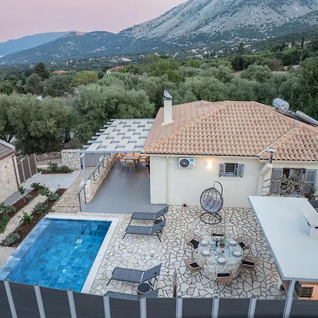 فيلة Aggeliki - F&a Golden Stone *