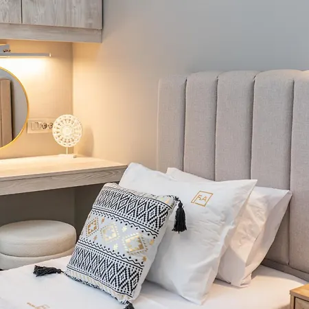 فيلة Aggeliki - F&a Golden Stone